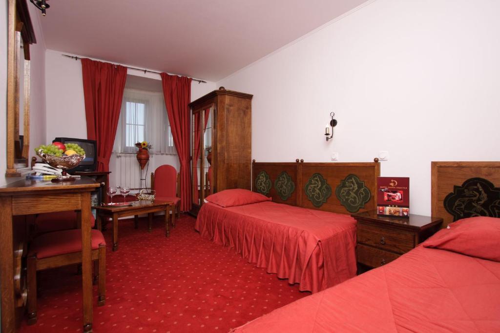 Hotel Castel Dracula Пьятра-Фантанеле Номер фото