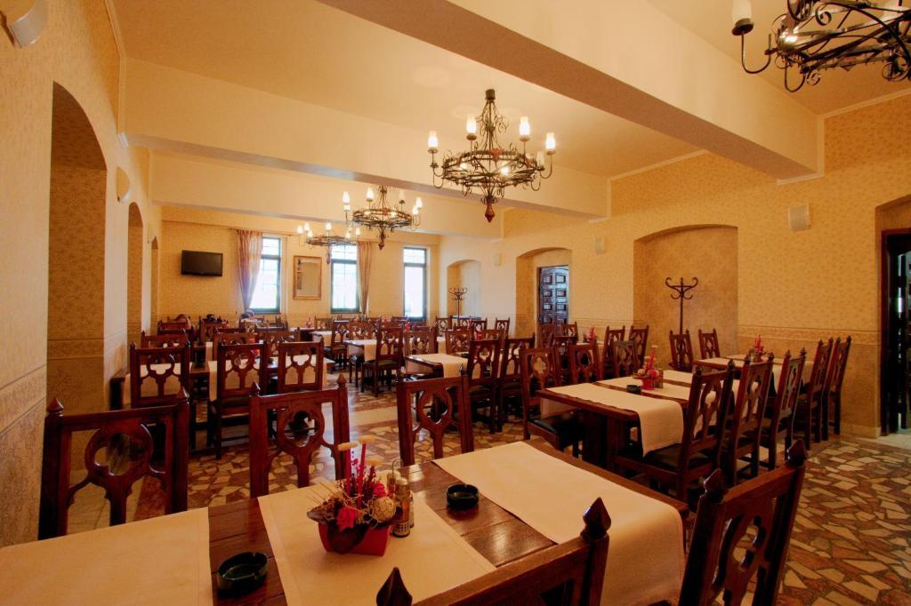 Hotel Castel Dracula Пьятра-Фантанеле Экстерьер фото